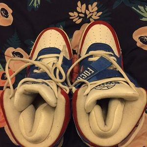 Only worn twice, box not included.